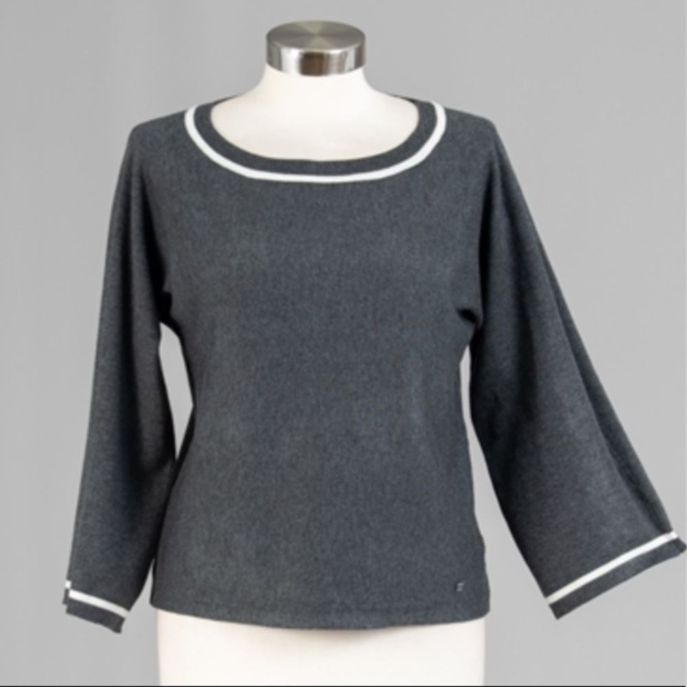 NWT Jones New York Gray And White Crewneck Sweater